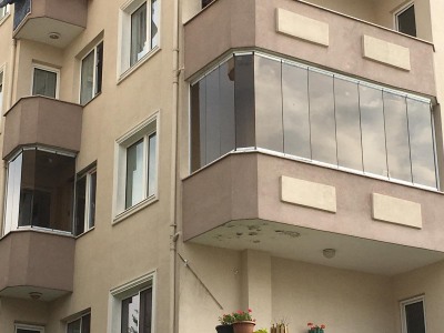Cam Balkon